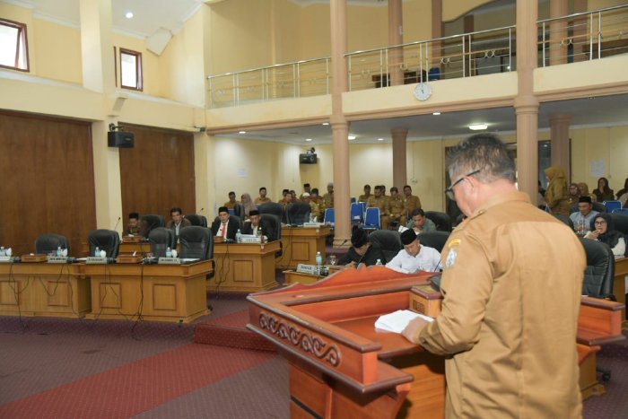 Asistensi Administrasi Umum Setdakab Bener Meriah Hadiri Sidang Rancangan KUA-PPAS Tahun 2025