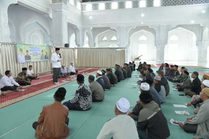 Pj Bupati Haili Yoga : Imam Kampung Harus Mengevaluasi Bacaan Shalat