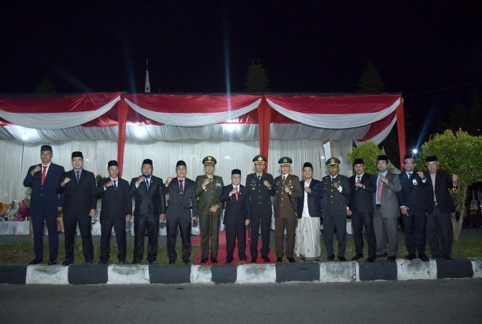 Upacara Malam Taptu Dan Pawai Obor Di Bener Meriah Berjalan Khidmat