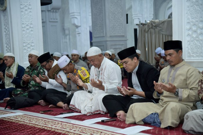 Siap Menyambut Pilkada 2024, Pemkab Bener Meriah Bersama TNI/Polri Ikuti Dzikir Akbar dan Do'a Bersama