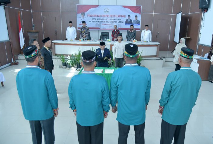 Lantik Mukim, Pj. Bupati Mohd Tanwier Minta mampu lestarikan adat istiadat dan jaga syariat Islam