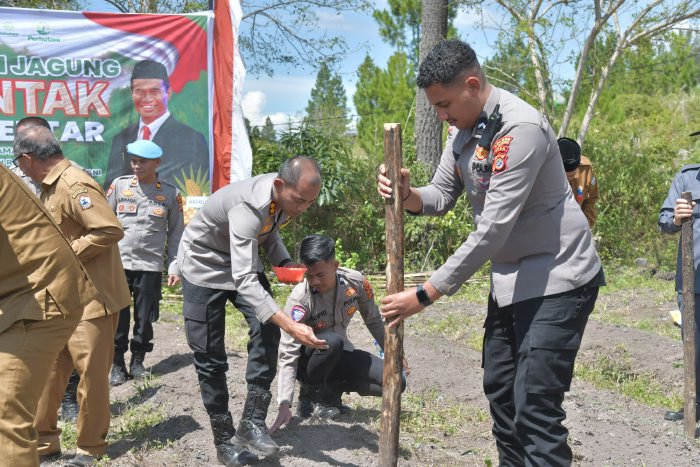 Asisten 1 Setdakab dan Unsur Forkopimda Kabupaten Bener Meriah Zoom Launching Penanaman Jagung Serentak 1 Juta hektar