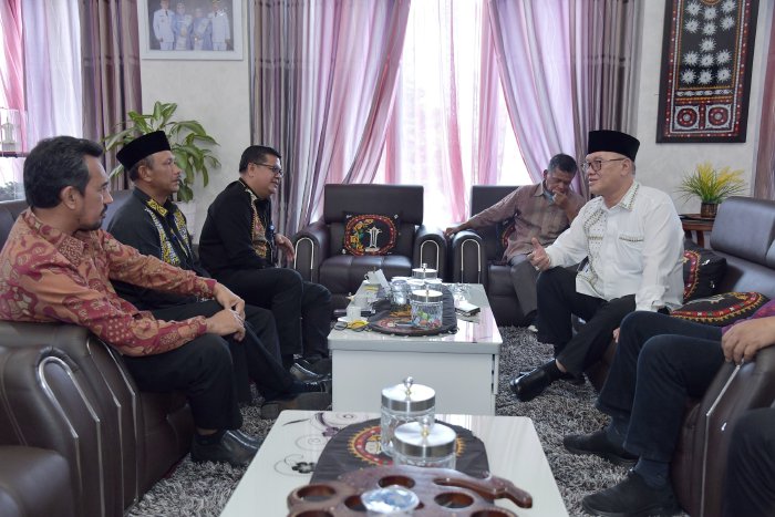 Bupati Tagore Abubakar Terima Kunjungan Kadis Perpustakaan dan Arsip Provinsi Aceh