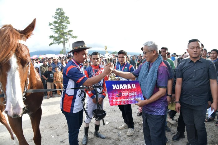 Wakil Bupati Ir. Armia tutup Even Pacuan Kuda dan Seni Budaya Trisatria Cup 2025