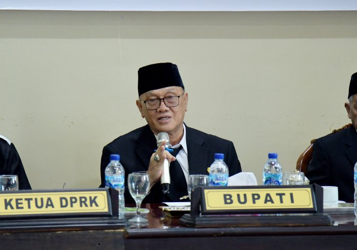 Bupati Ir. H. Tagore Abubakar Lantik 13 Eselon 2 Dilingkungan Pemkab Bener Meriah